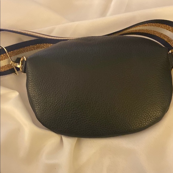 Chic Gold and Blue Crossbody Bag with Structured Design - Picture 2 of 7